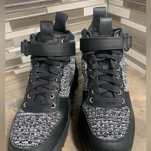 Nike LF1 Lunar Sneaker Boots Like New - Picture 2 of 7